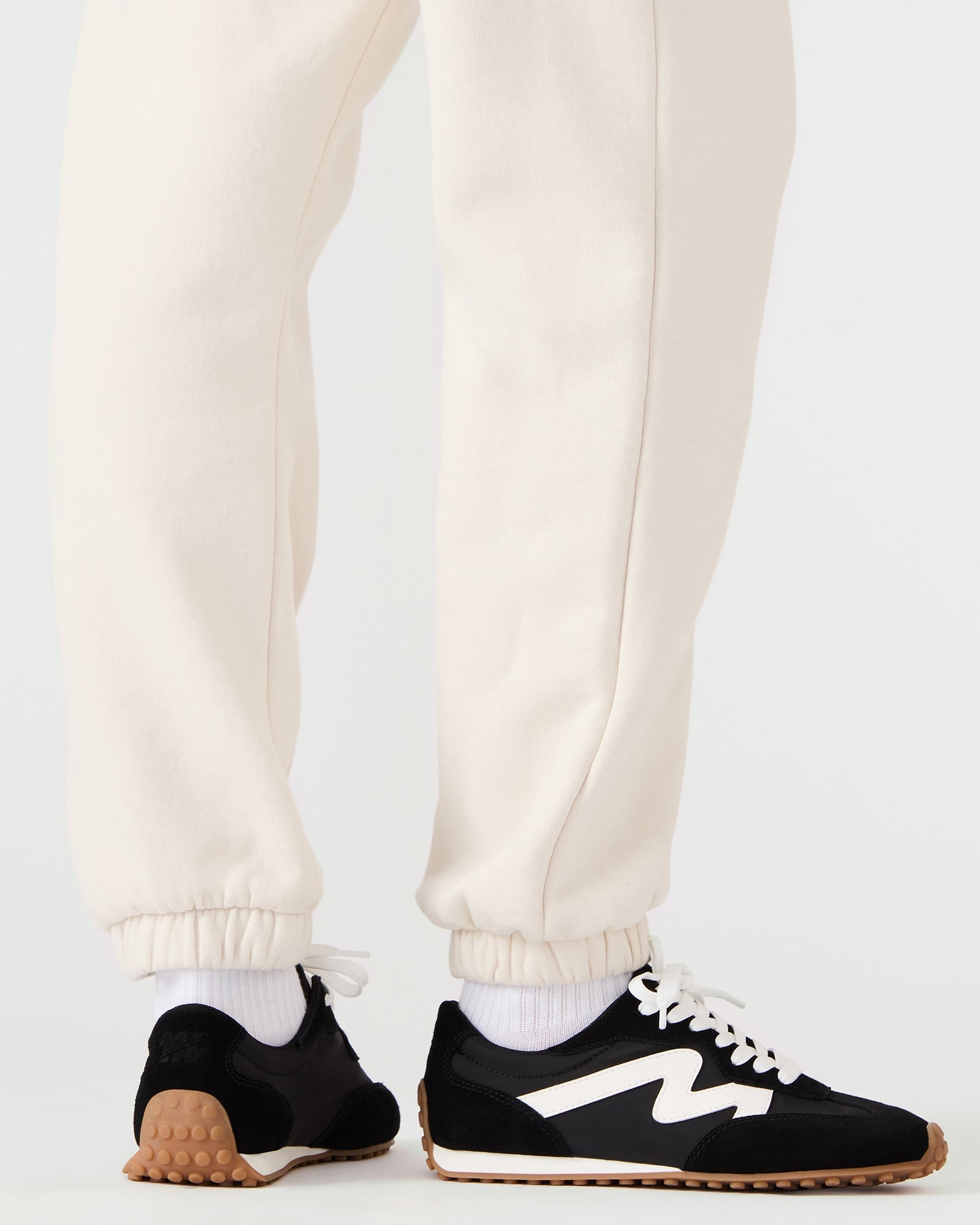 CASPER BLACK/WHITE
